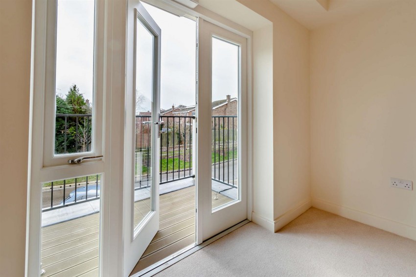 Images for The grange, Ledian Gardens, Leeds