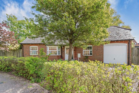 View Full Details for Willow Close, Harrietsham, Maidstone