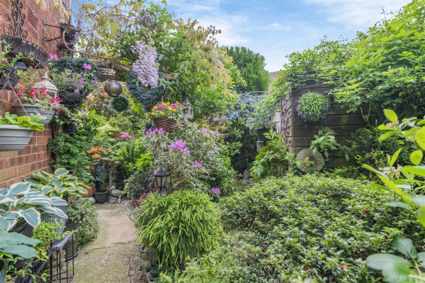 Images for Four Acres, East Malling, West Malling