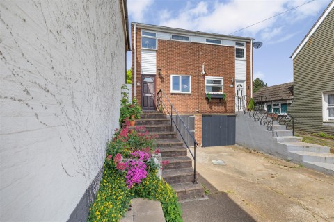View Full Details for New Road, Ditton, Aylesford