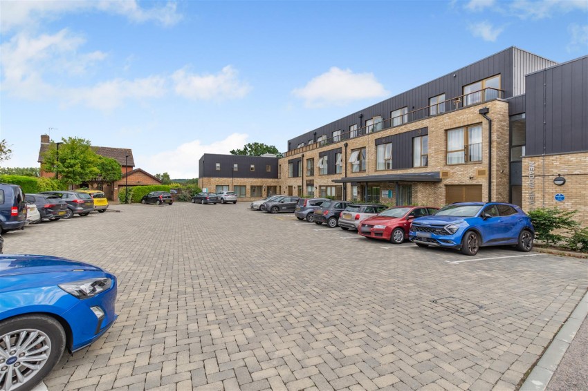 Images for 16 The Orpines, Wateringbury