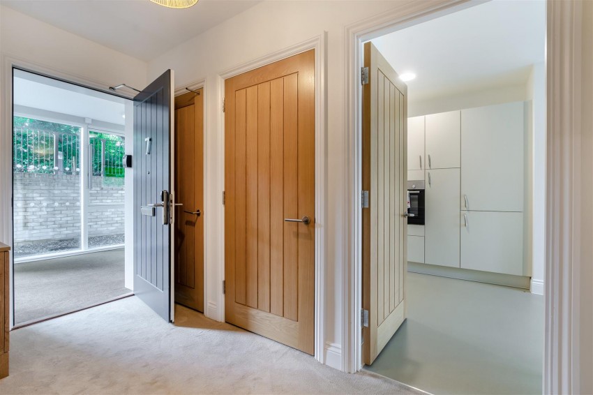 Images for 16 The Orpines, Wateringbury