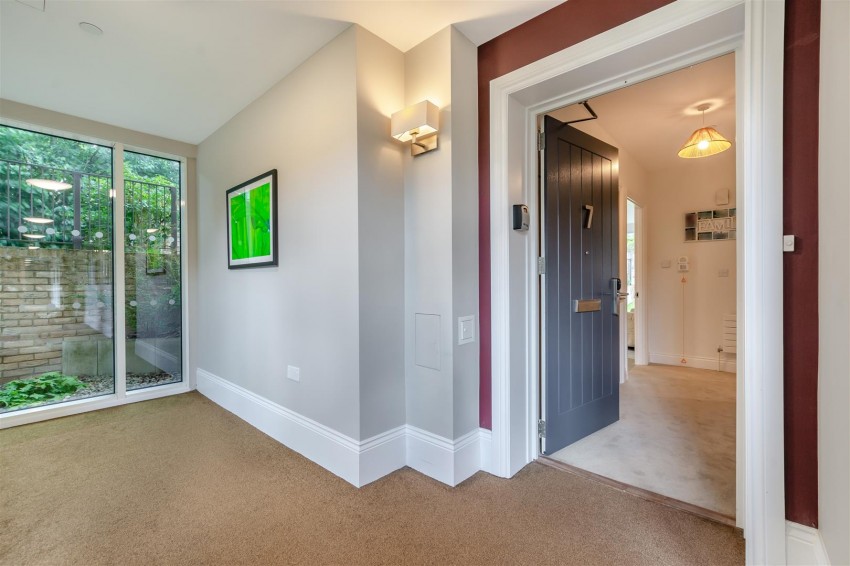 Images for 16 The Orpines, Wateringbury