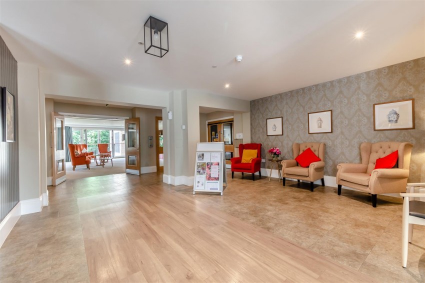 Images for 16 The Orpines, Wateringbury