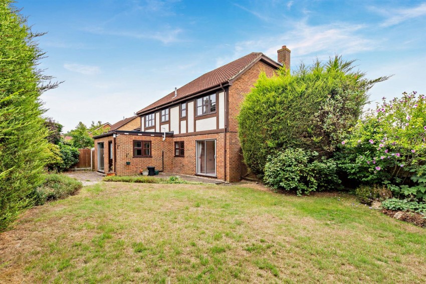 Images for Briar Fields, Weavering