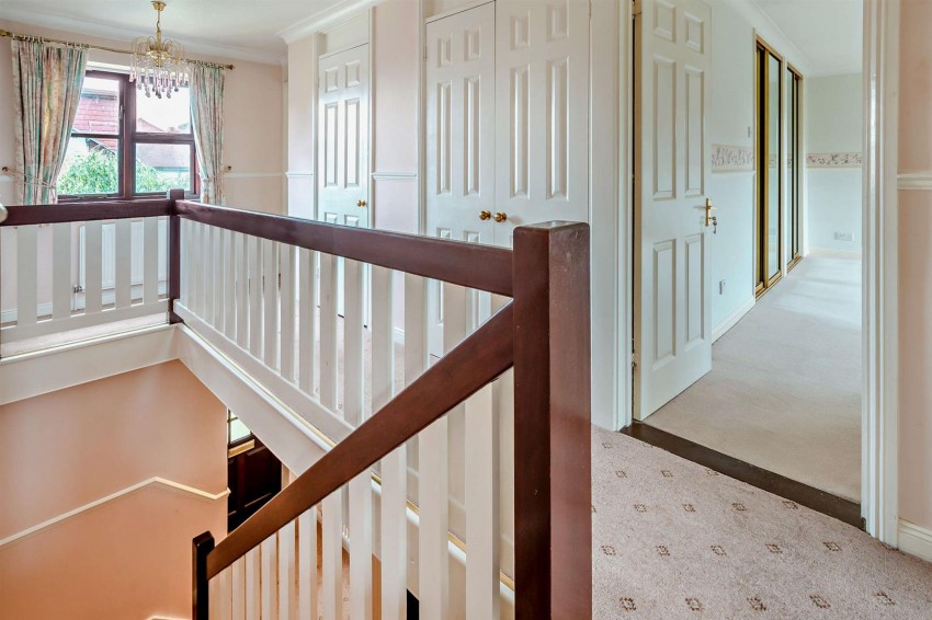 Images for Briar Fields, Weavering