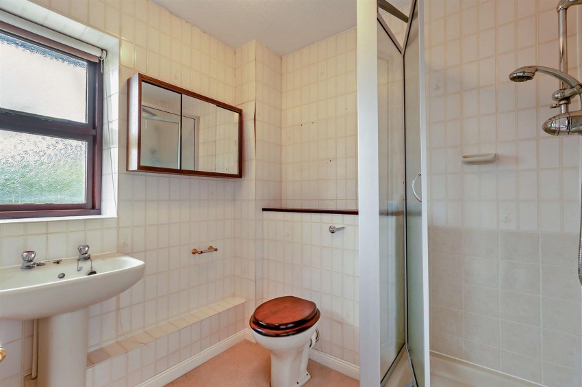 Images for Briar Fields, Weavering