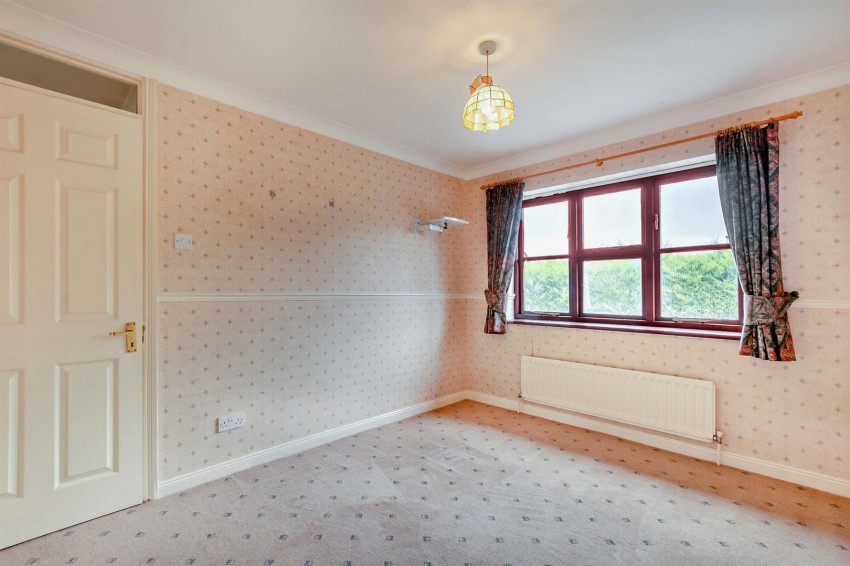 Images for Briar Fields, Weavering