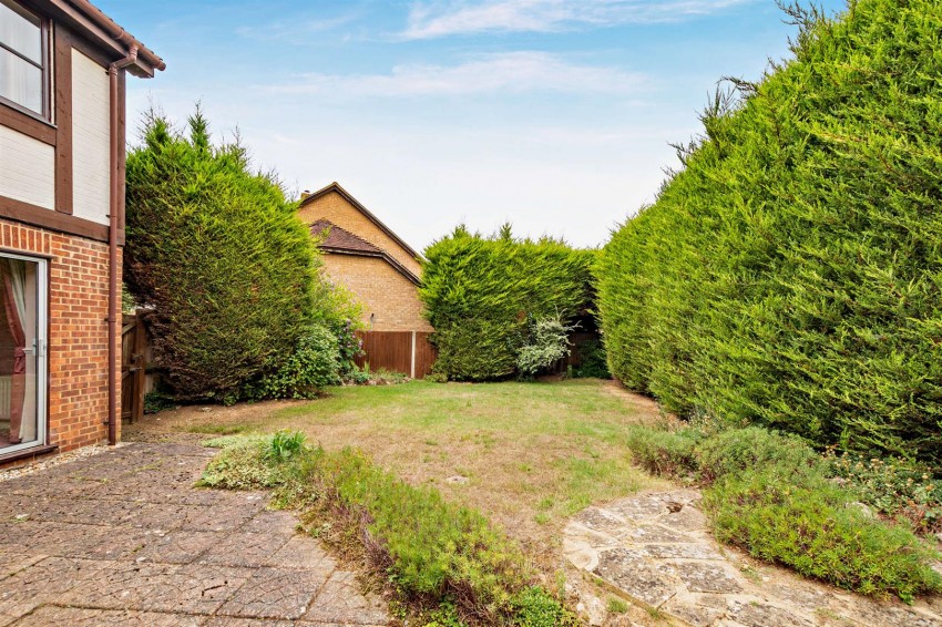 Images for Briar Fields, Weavering