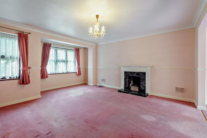 Images for Briar Fields, Weavering