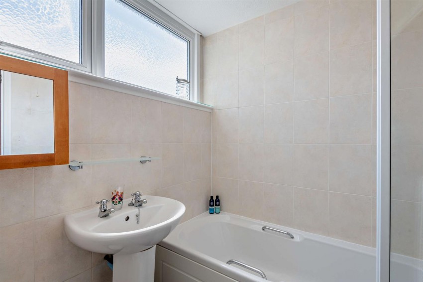 Images for Carisbrooke Drive, Maidstone