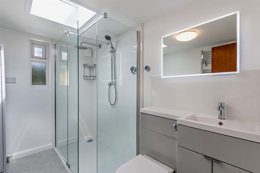 Images for Carisbrooke Drive, Maidstone