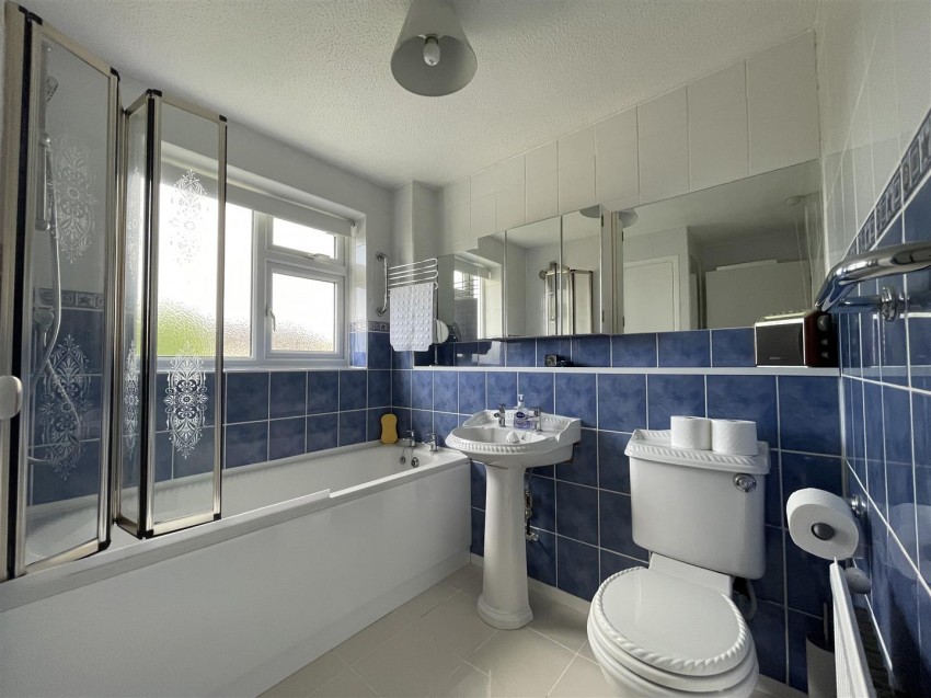 Images for Baywell, Leybourne