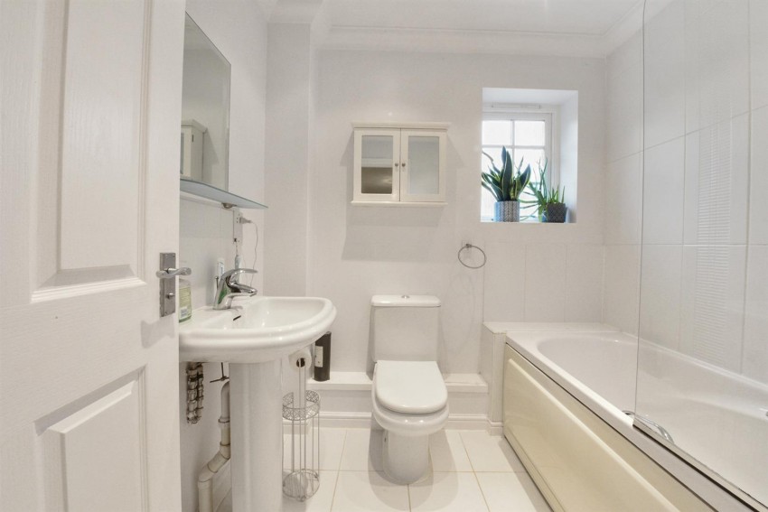 Images for Brenchley Mews, Charing