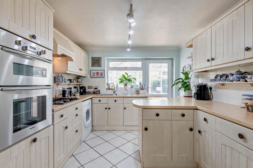 Images for Courtlands, Teston, Maidstone