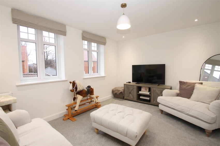 Images for Saki Close, Aylesford