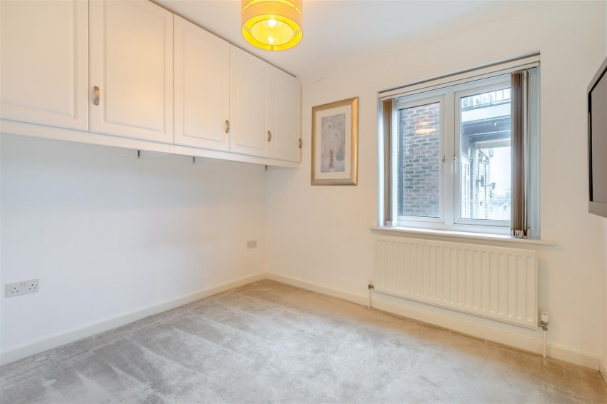 Images for The Lakes, Larkfield