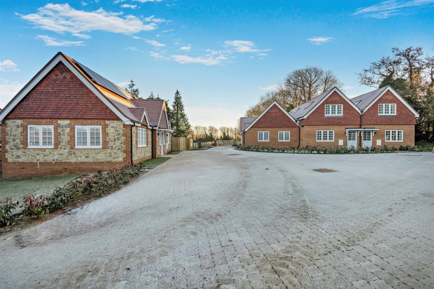 Images for Charlton Lane, West Farleigh, Maidstone