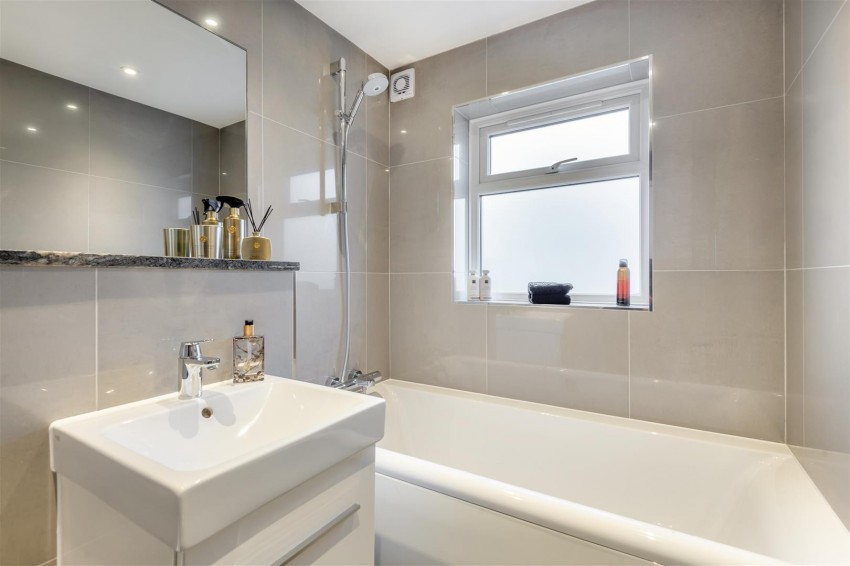 Images for Charlton Lane, West Farleigh, Maidstone