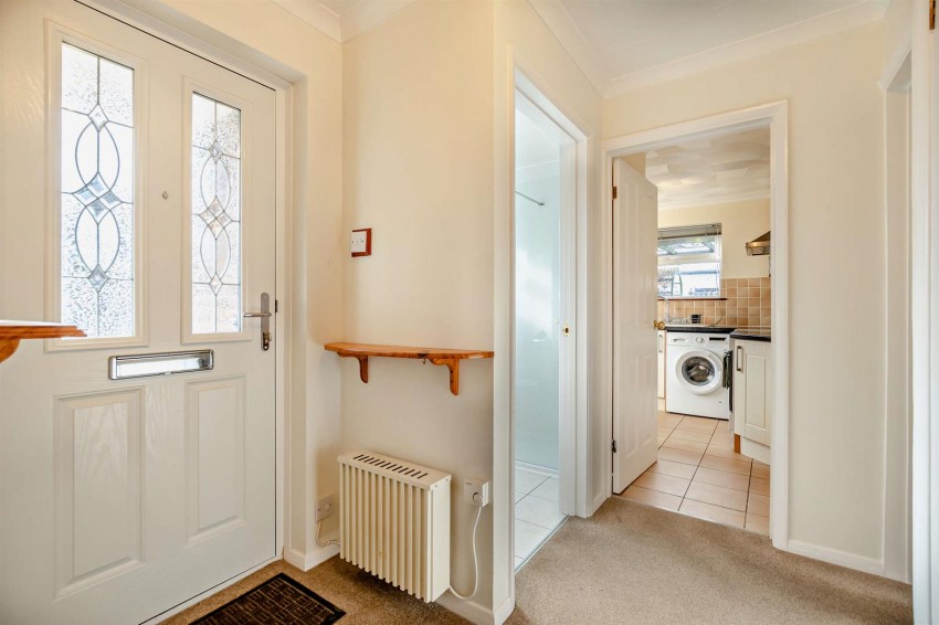 Images for Holly Tree Close, Kingswood