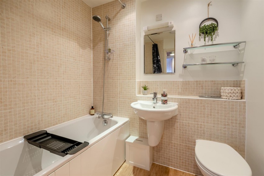 Images for The Lakes, Larkfield, Aylesford