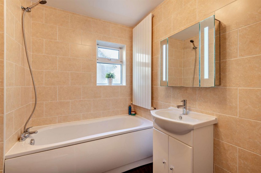 Images for Roman Close, Blue Bell Hill, Chatham