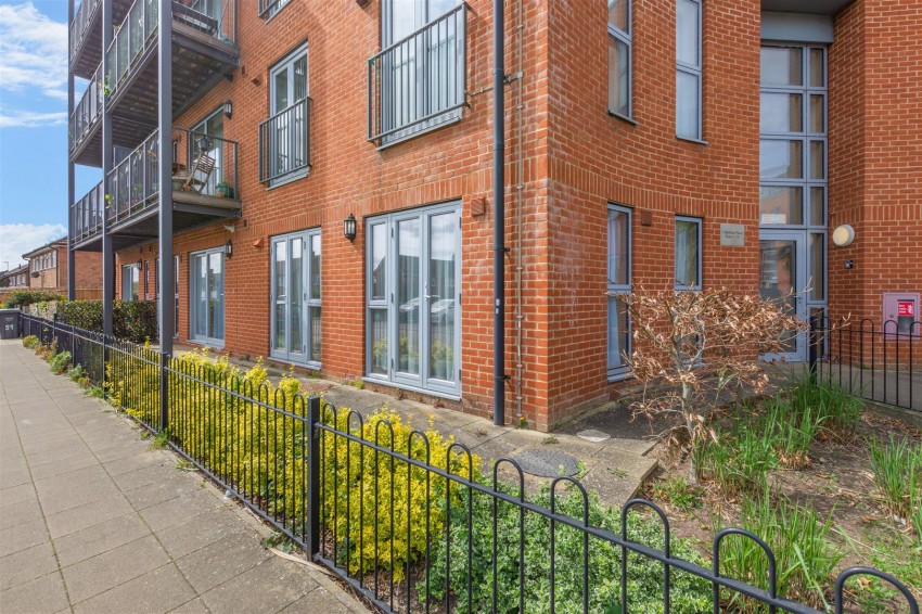 Images for Meridian Place, East Malling