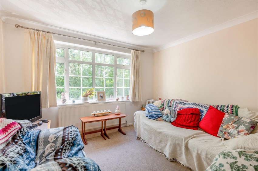 Images for Lakeside, Snodland