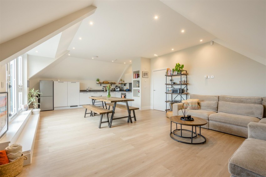Images for The Retreat, 94 Mill Hall, Aylesford