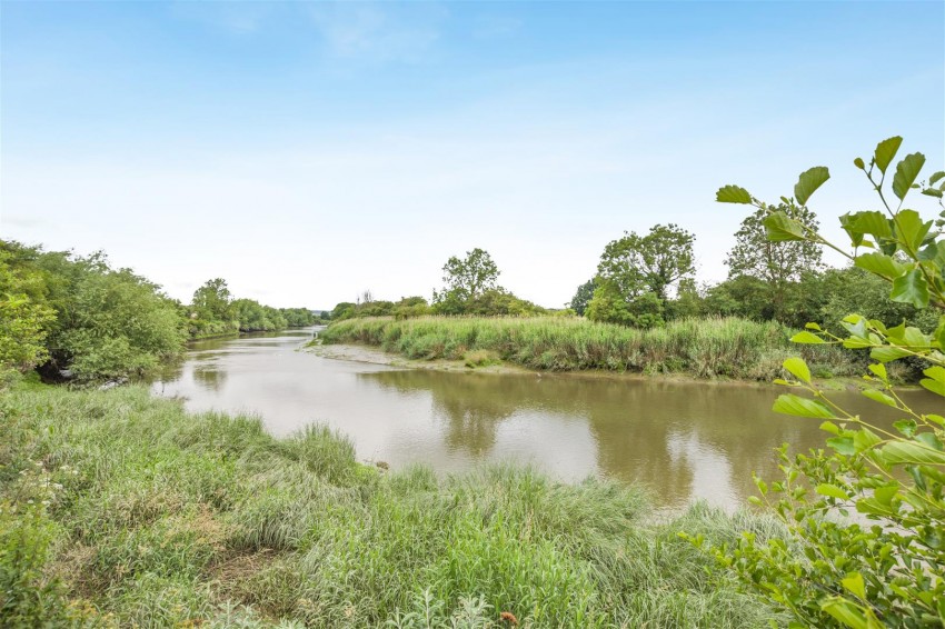 Images for The Retreat, 94 Mill Hall, Aylesford