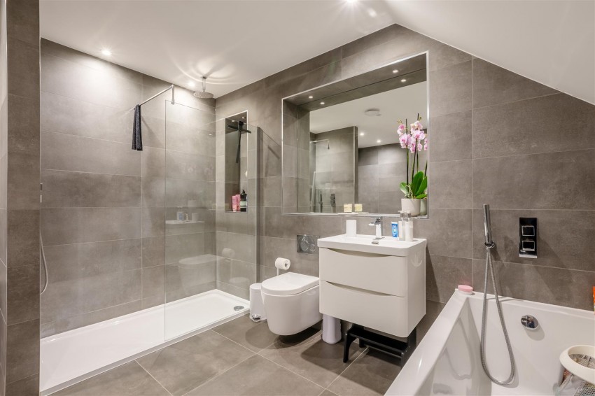 Images for The Retreat, 94 Mill Hall, Aylesford