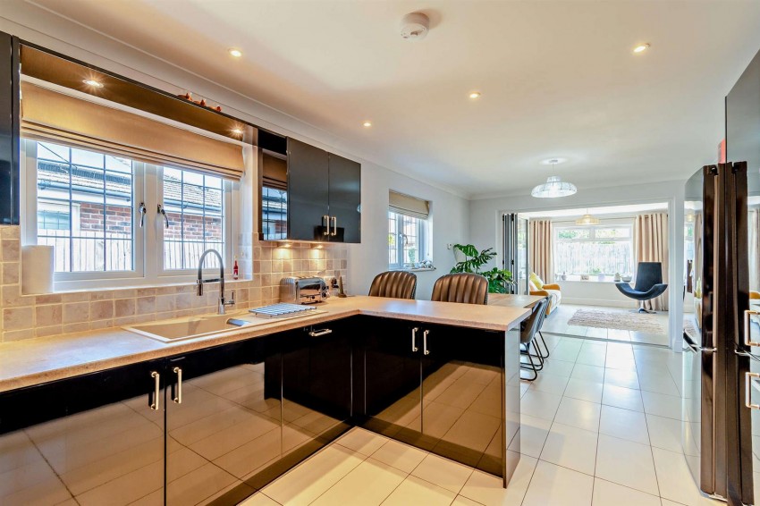 Images for Orchard Close, Langley